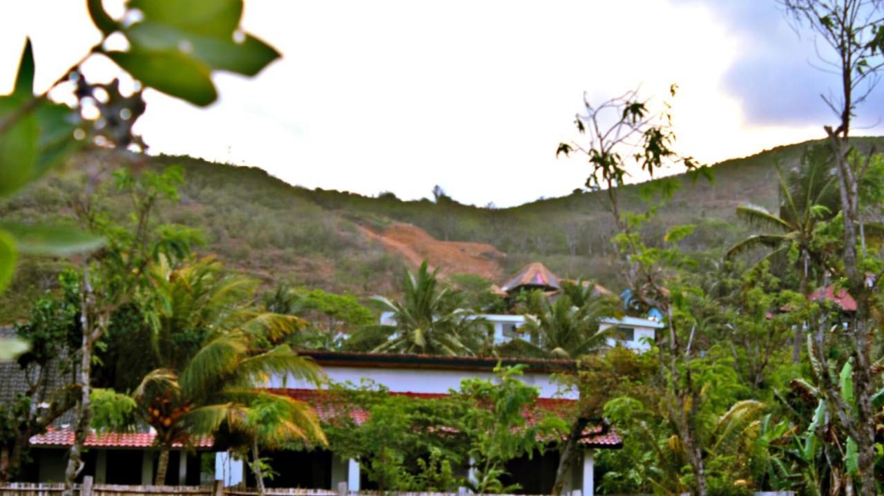 Barrel Homestay Areguling Kuta  Buitenkant foto